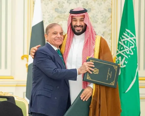 Saudi Arabia and The Islamic Republic of Pakistan Sign Bilateral Defence Treaty